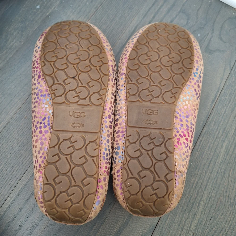 UGG Dakota Spots Slipper Kids size 5